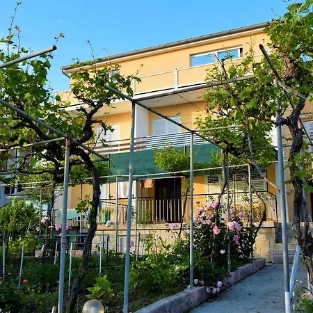 Appartamento Ziza With Rab City View Rab Town