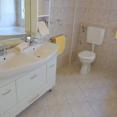 Appartamento Ziza With Rab City View *